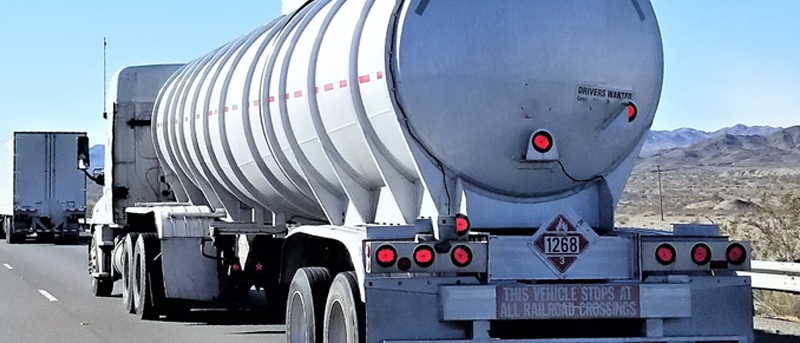 Read more about the article 3 Ways Fuel Haulers Can Reduce Risk and Insurance Premiums